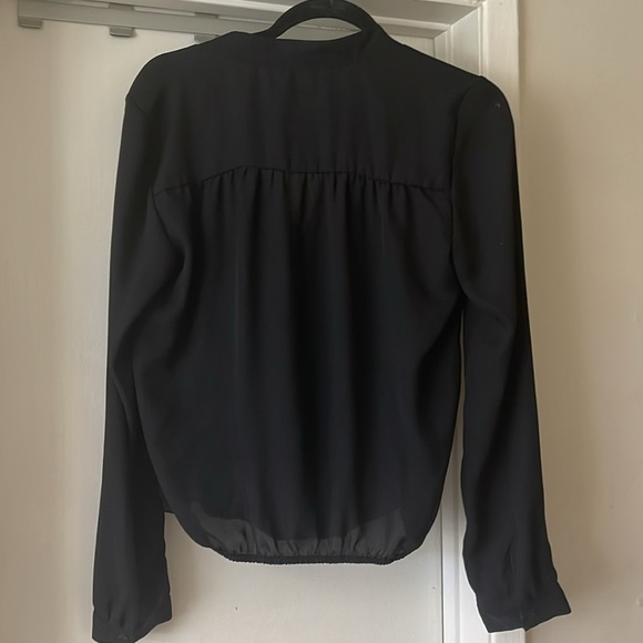 Used blouse - Picture 2 of 3